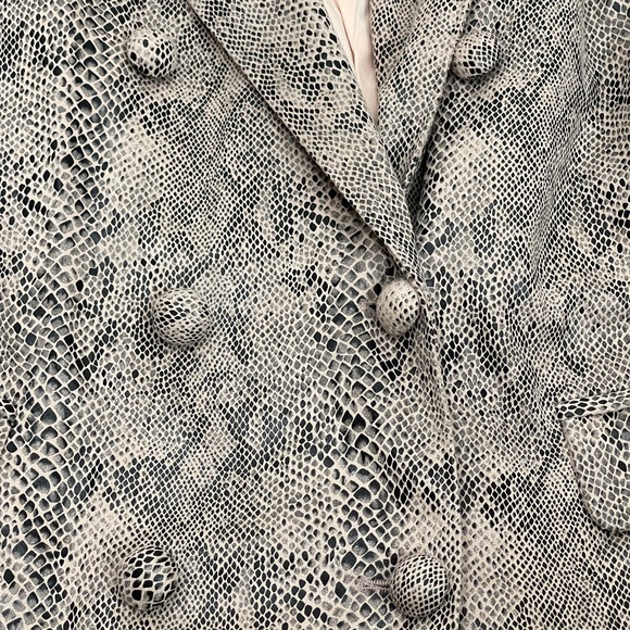 Blank NYC Anniversary Pink Snake Skin Blazer - Picture 5 of 8